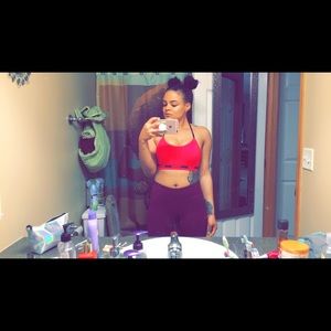 Meet your Posher, Demi